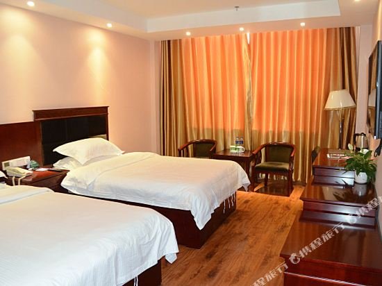 Фото GreenTree Inn Henan Xinyang Changan Road Business Hotel