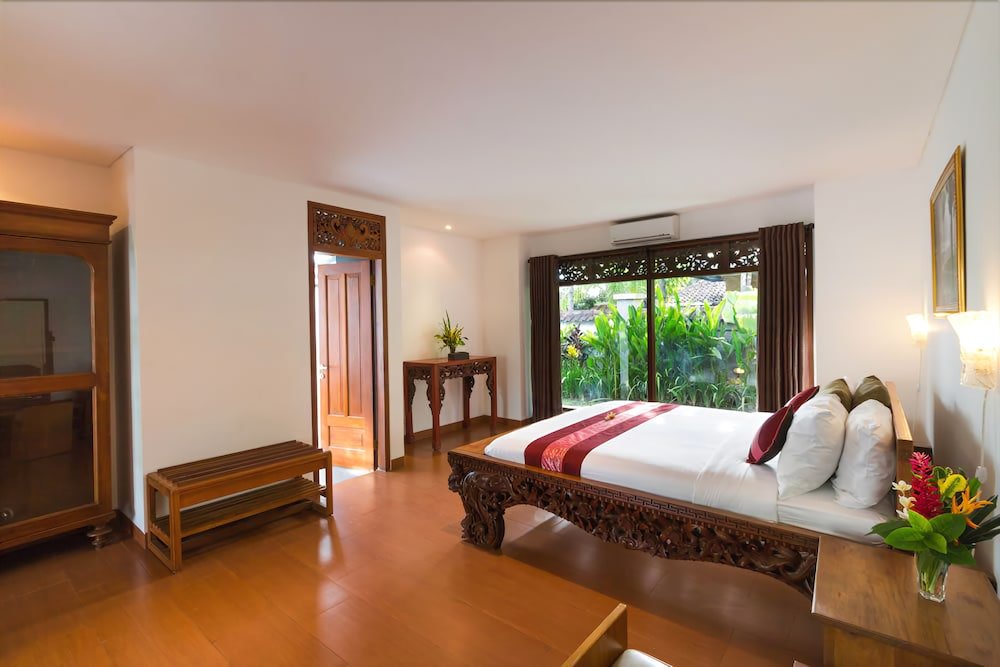 Фото Bali Royal Heritage Villas