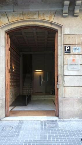 Гостиница Hostal SisCinc - Adults Only в Барселоне