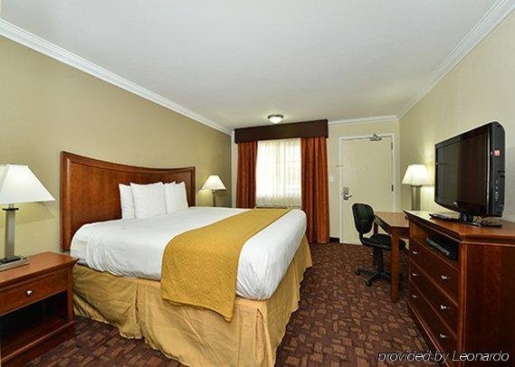 Фото Quality Inn Sacramento Convention Center