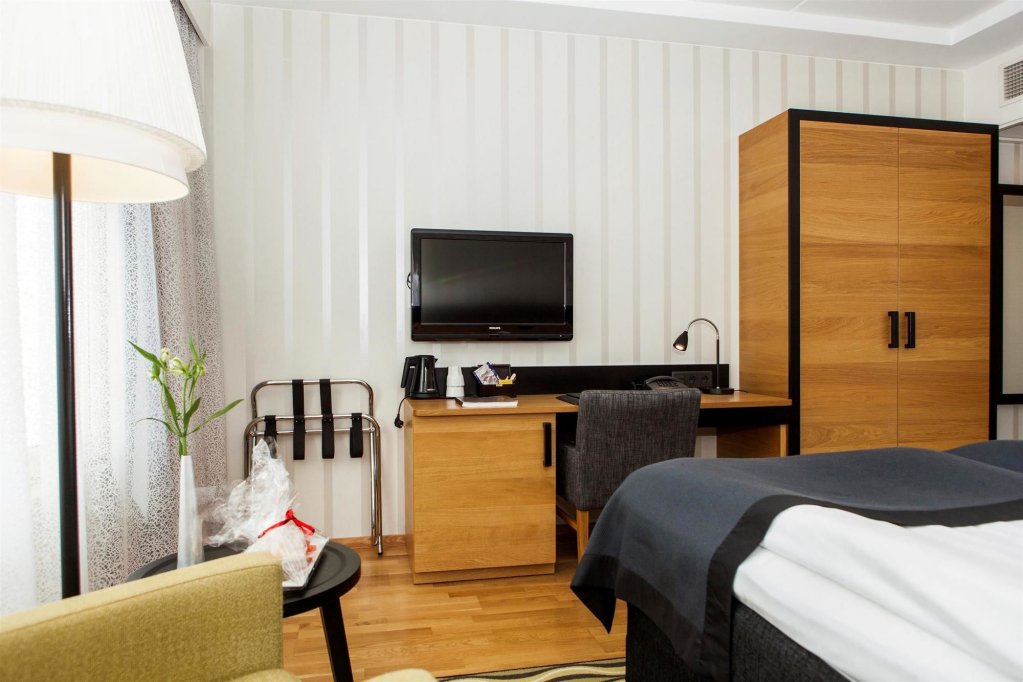 Фото Elite Hotel Marina Plaza