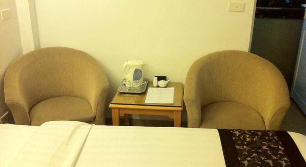 Фото Hanoi Old Quarter House