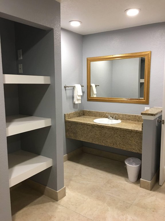 Фото Celebration Suites