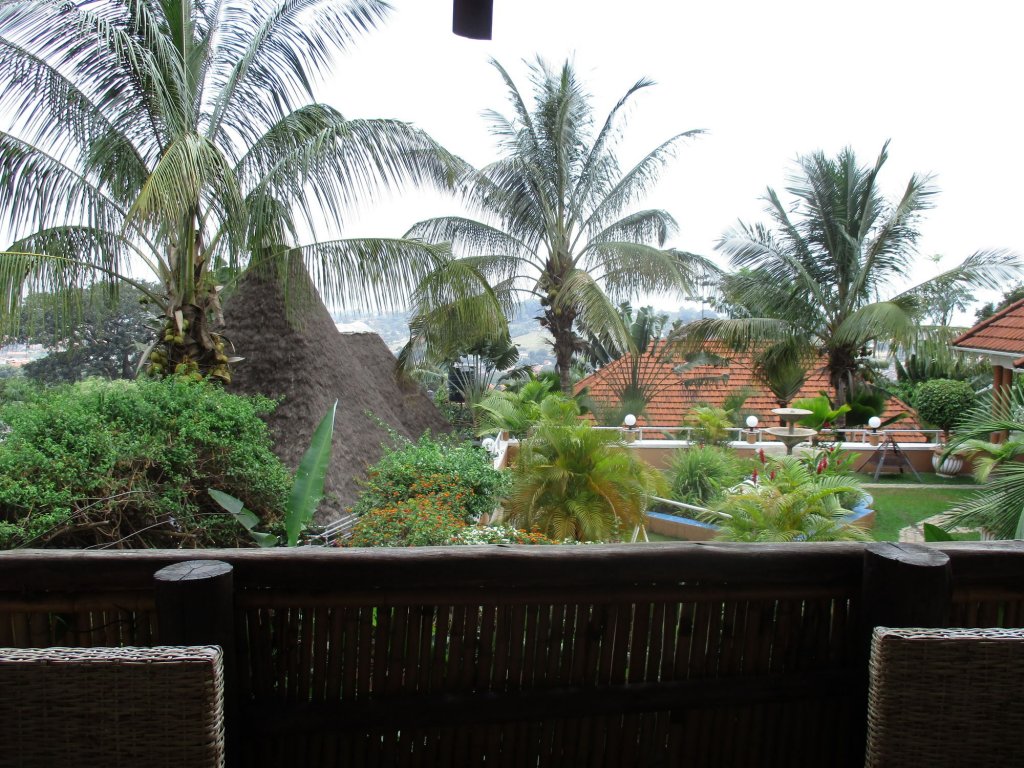 Фото отеля 2