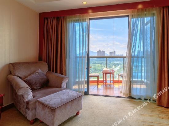 Фото Huijin Holiday Inn