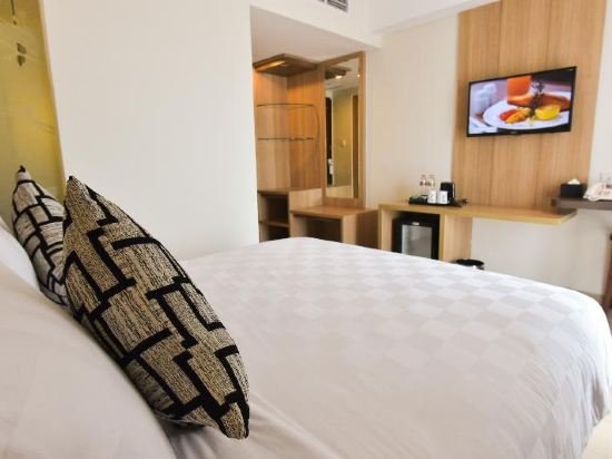 Фото Golden Tulip Essential Tangerang