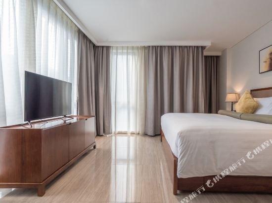 Фото Oakwood Hotel & Residence Suzhou