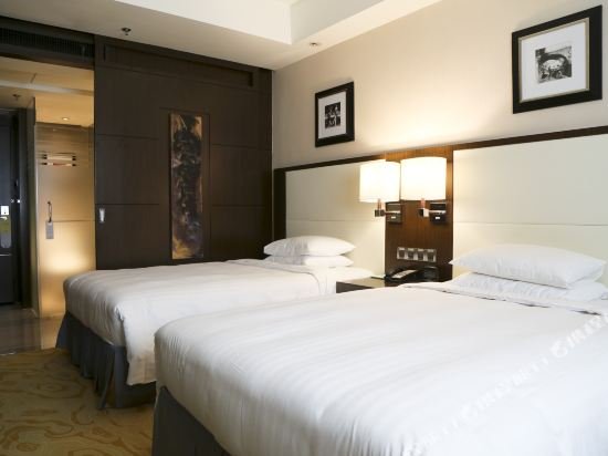 Фото Courtyard by Marriott Shanghai Xujiahui