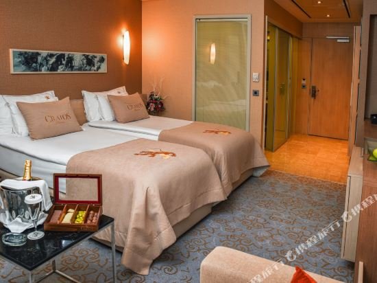 Фото Cratos Premium Hotel