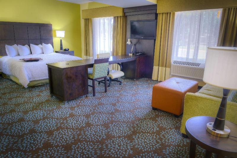 Фото Hampton Inn & x26; Suites Pensacola/Gulf Breeze