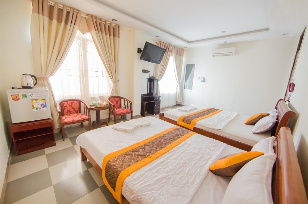 Фото Ngoc Huong Hotel