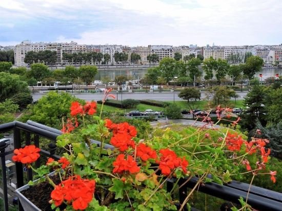 Фото Mercure Paris Tour Eiffel Pont Mirabeau Hotel