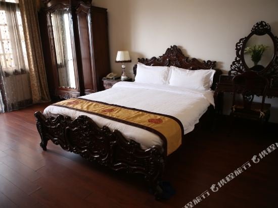 Фото Hanoi Little Town Hotel