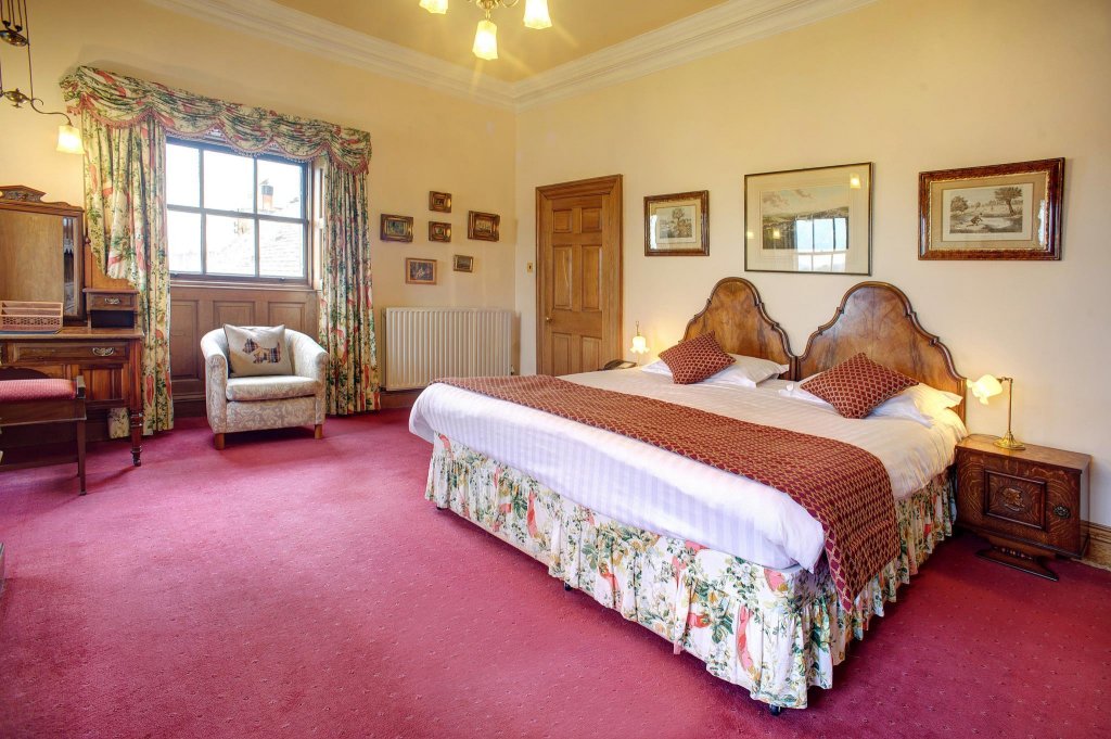 Фото Ednam House Hotel