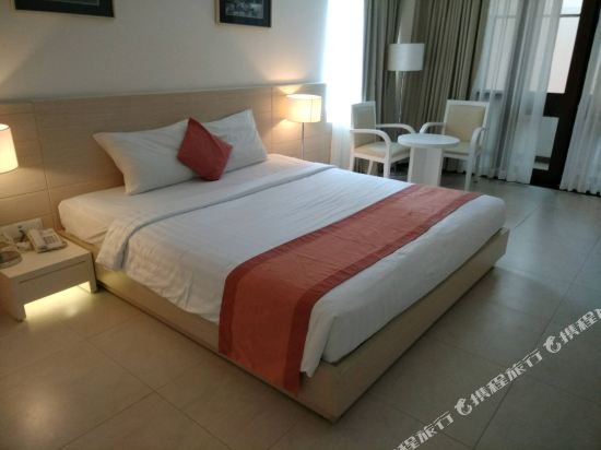 Фото Nhi Phi Hotel