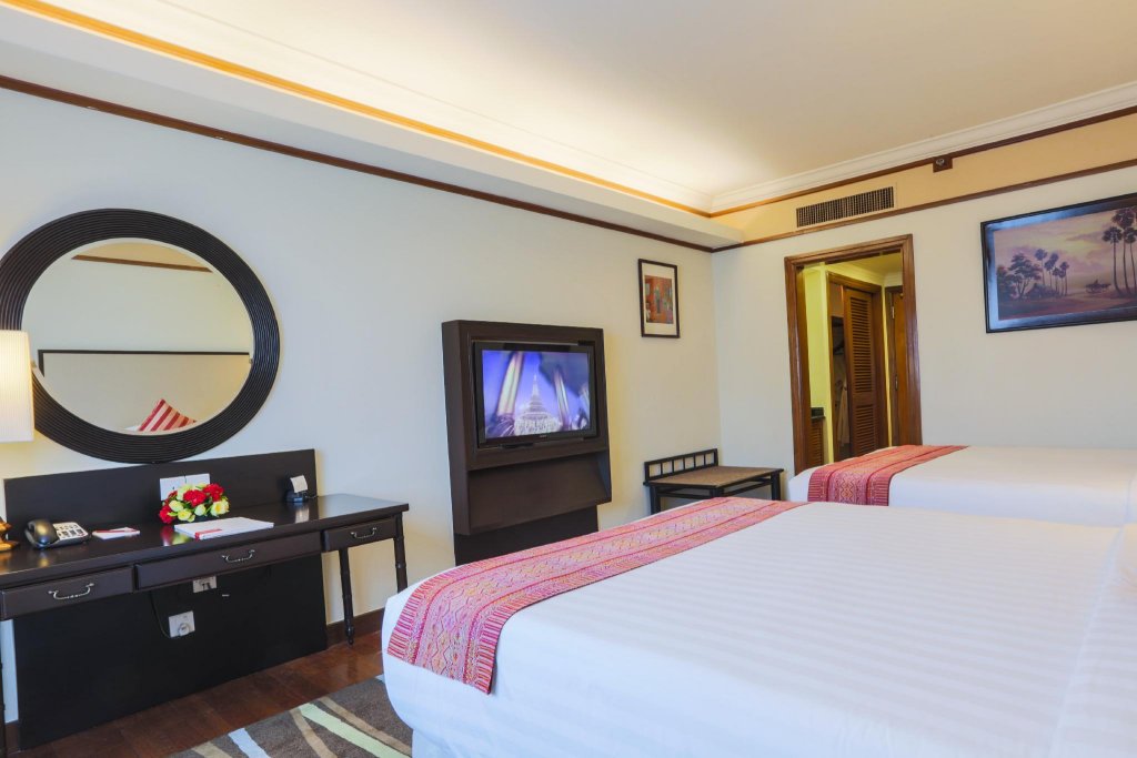 Фото Parkroyal Yangon