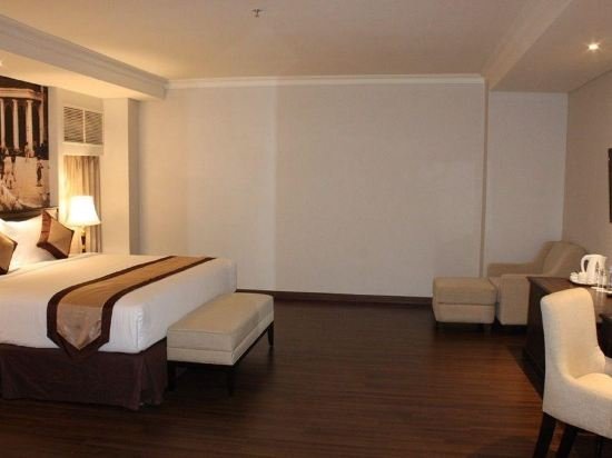 Фото Varna Culture Hotel Soerabaia Surabaya