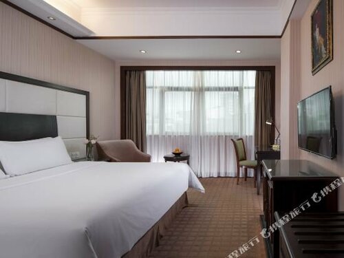 Гостиница Vienna Hotel Shenzhen Minzhi Branch в Шэньчжэне