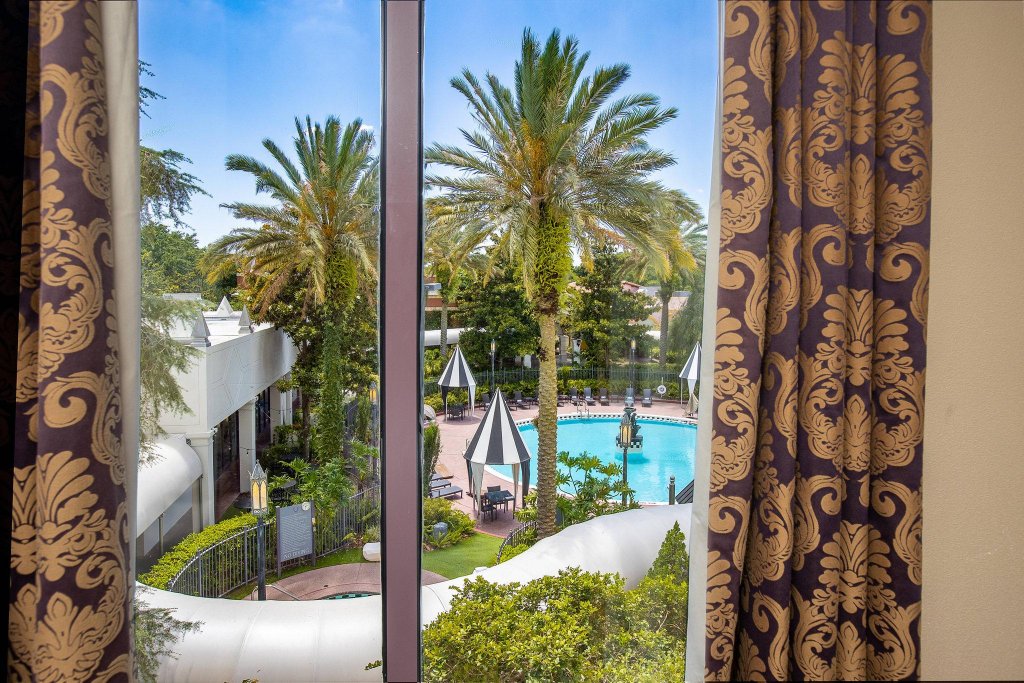 Фото Castle Hotel, Autograph Collection