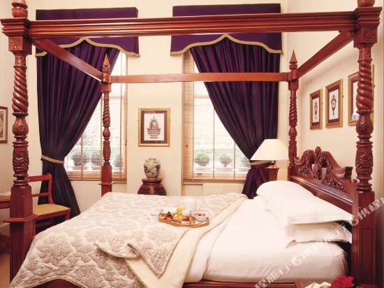 Фото Twenty Nevern Square Hotel