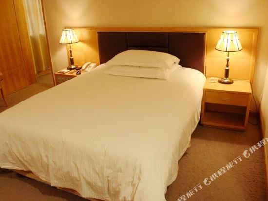 Фото Guangzhou Sanyu Hotel