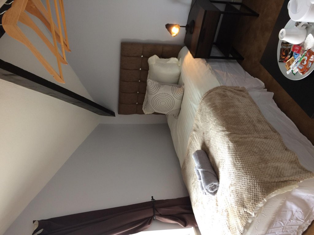 Фото Queens Guesthouse Manchester