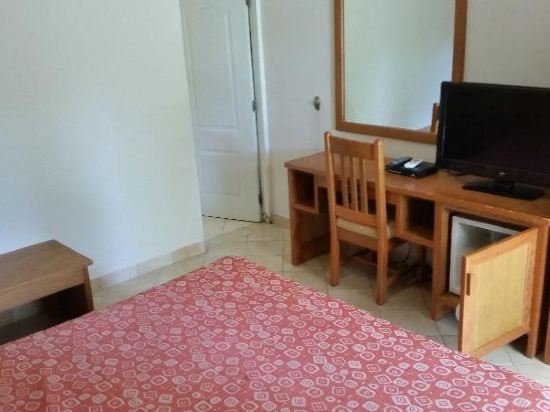 Фото New Garden Hotel