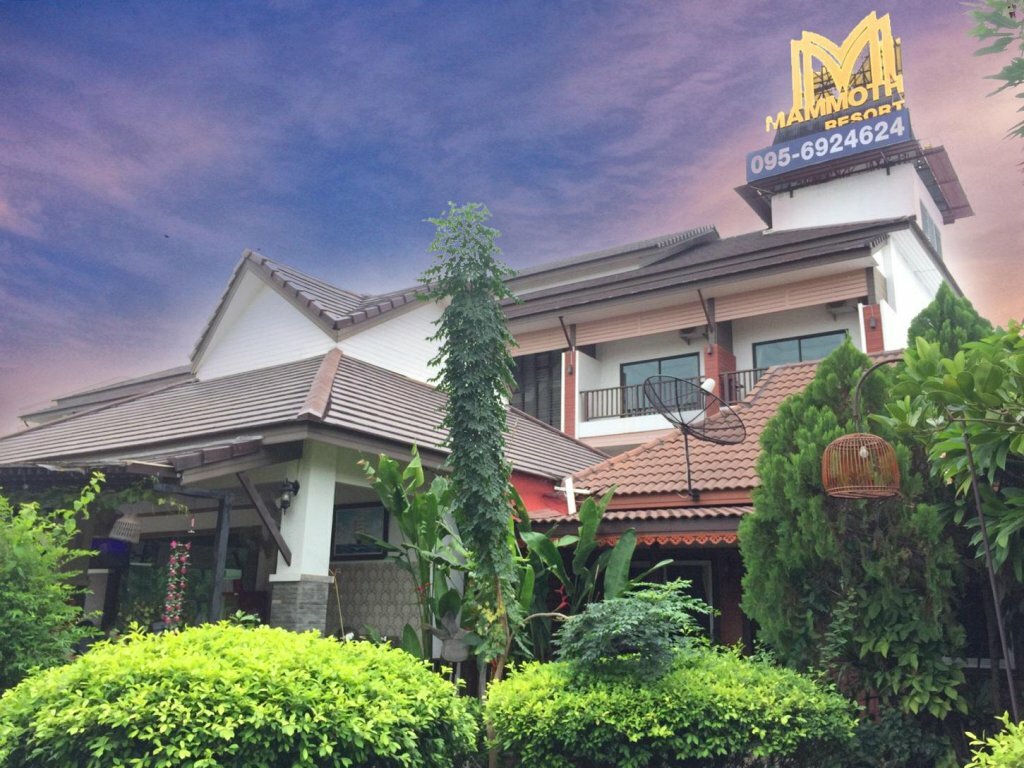 Hotel Mammoth Resort, Khon Kaen, photo