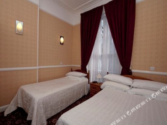 Фото Balmoral House Hotel