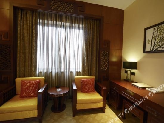 Фото Chongqing Gongzhou Jinke Hotel