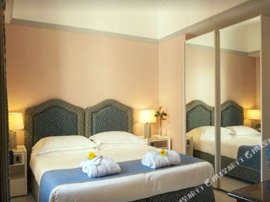 Фото Rivoli Boutique Hotel