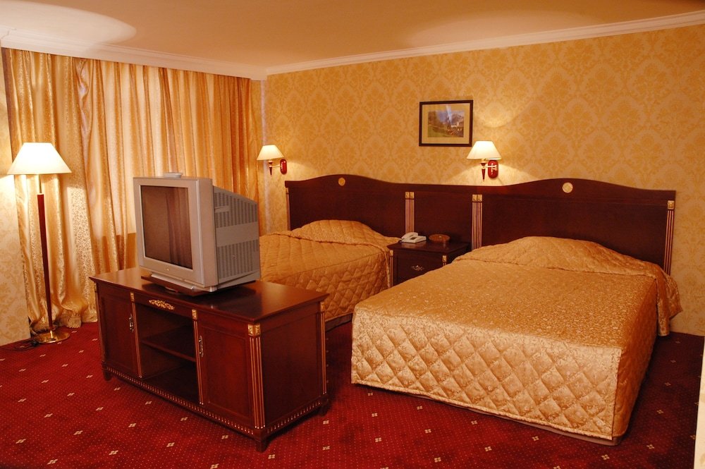 Фото White House Hotel