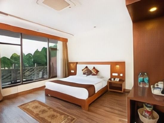 Фото Sea Hawk Hill Resort - A Luxury Boutique Resort