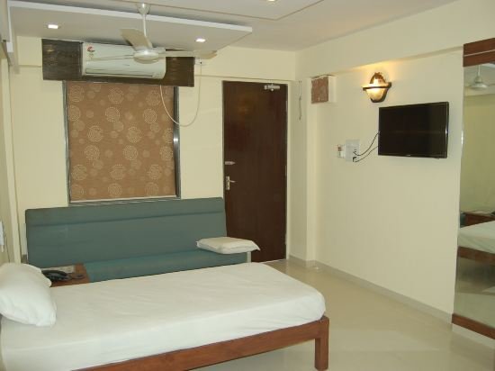 Фото Hotel Surat