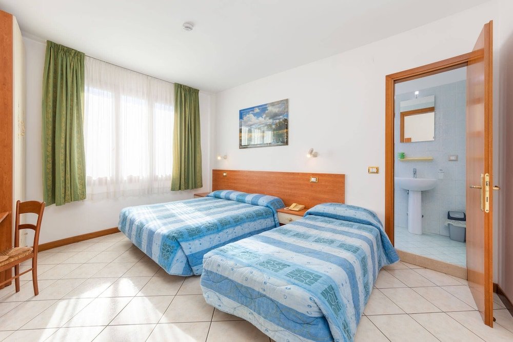 Фото Albergo Nuova Aurora