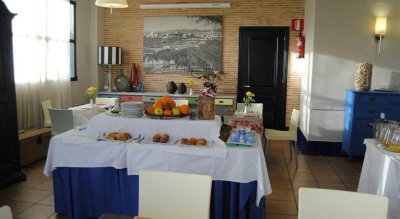 Фото Hotel Patilla Ciudad de Requena