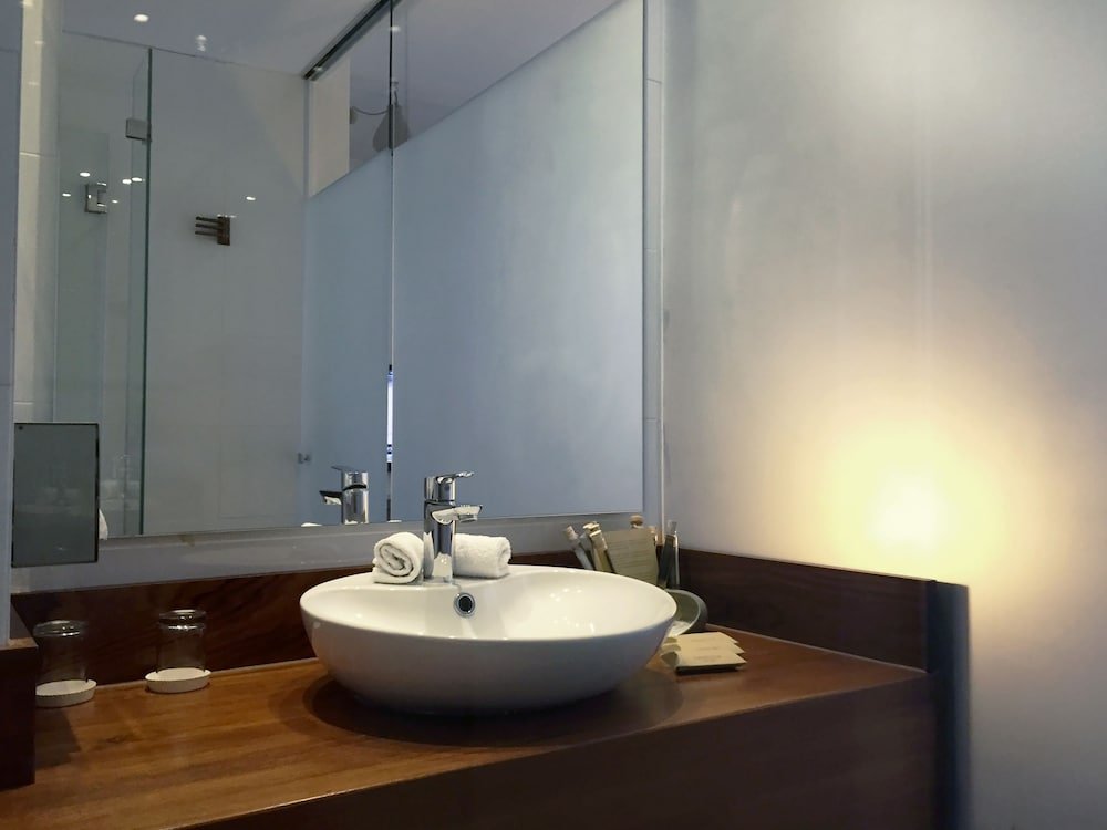 Фото The Rothschild Hotel