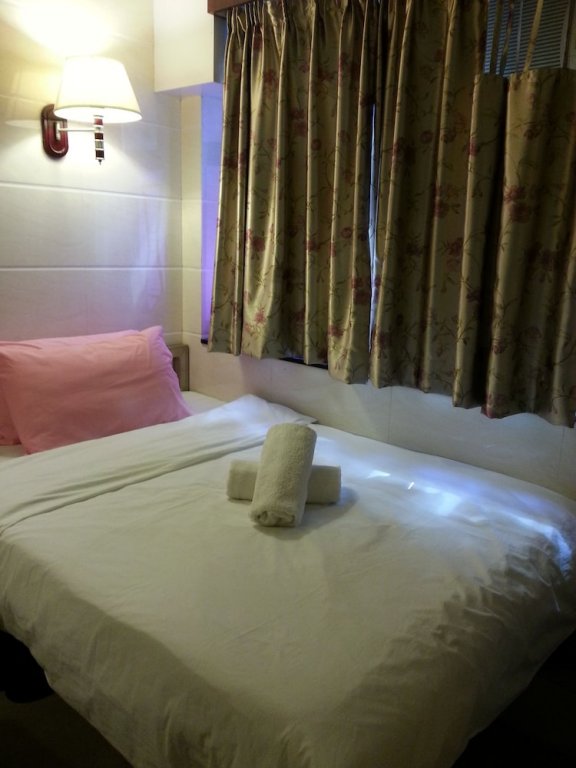 Фото Maple Leaf Guest House