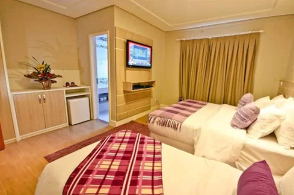 Фото Annecy Pousada