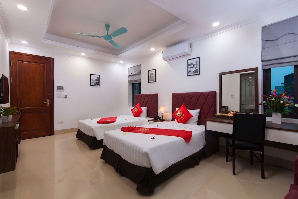 Фото Hanoi Luxury House & Travel