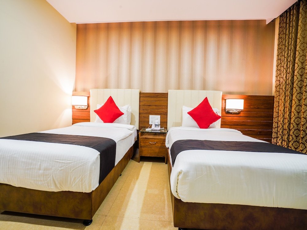 Фото Capital O 23502 Hotel Millennium Grand