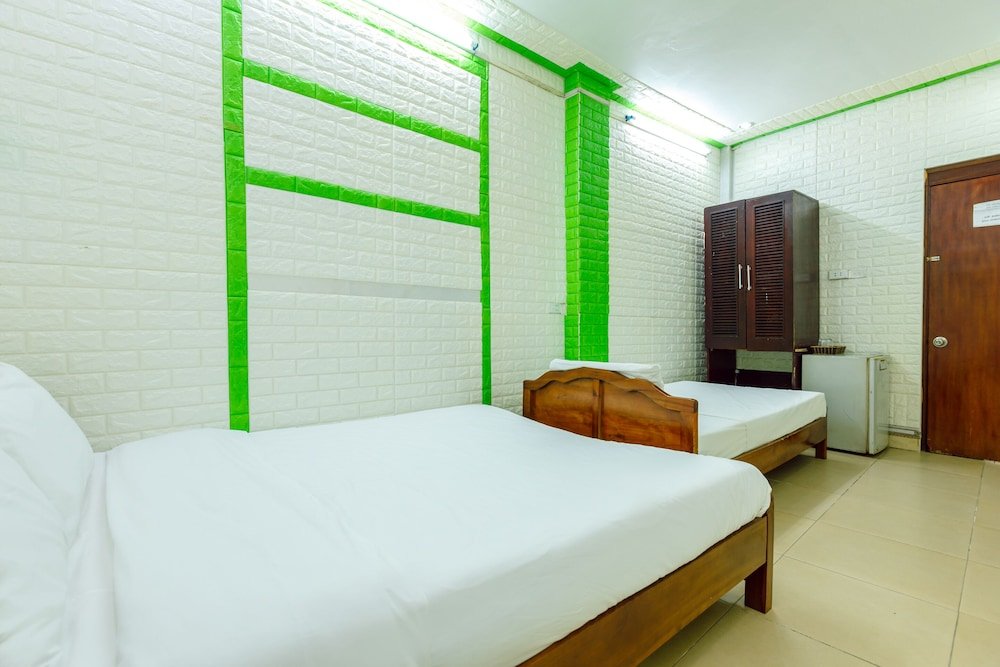 Фото OYO 604 Queen Hotel spot on