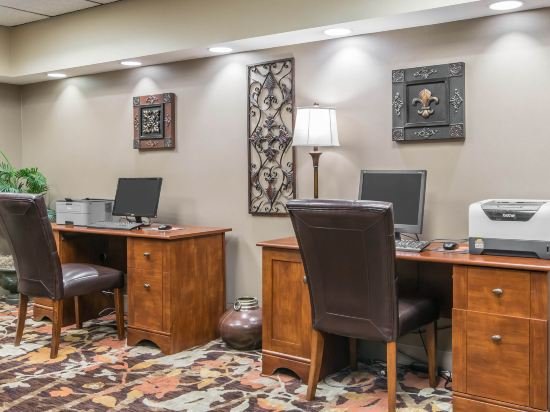 Фото Radisson Hotel Louisville North