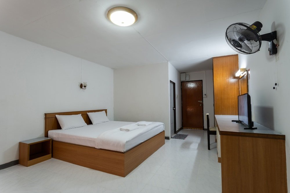 Фото Boonchai Mansion