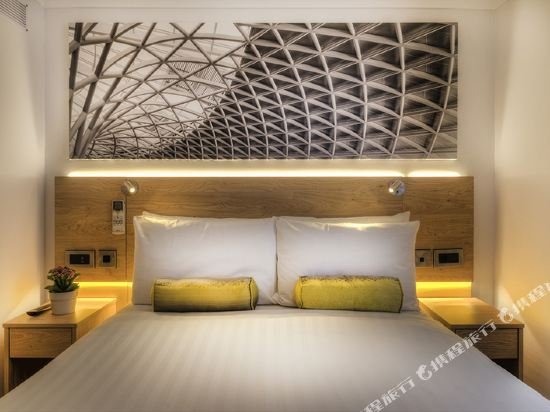 Фото The Suites- St Pancras Hotel Group