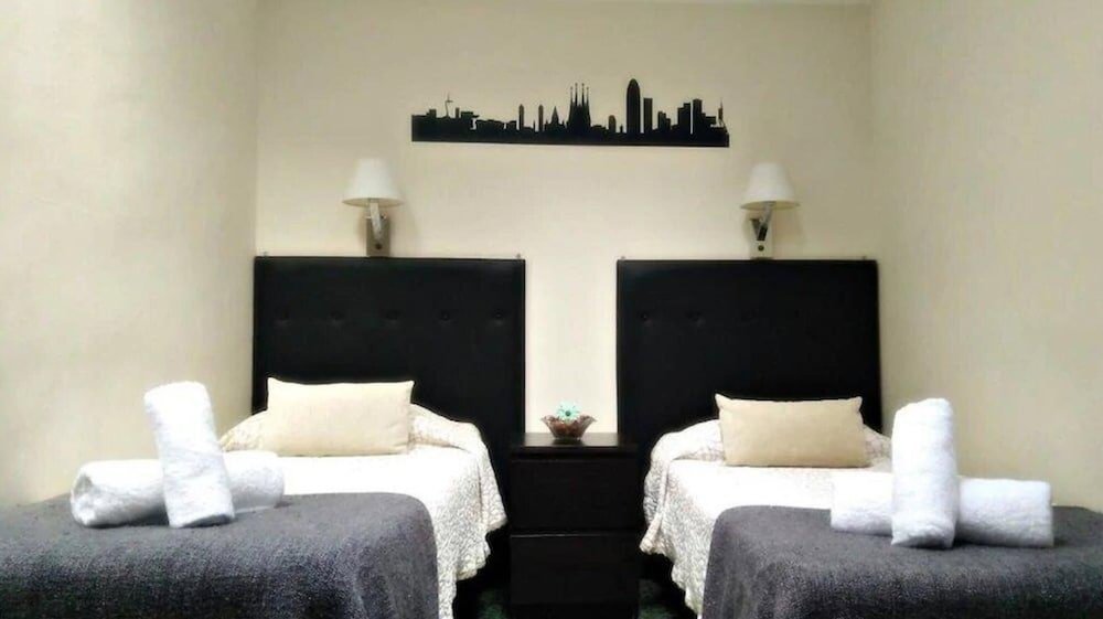 Фото Hostal Alogar