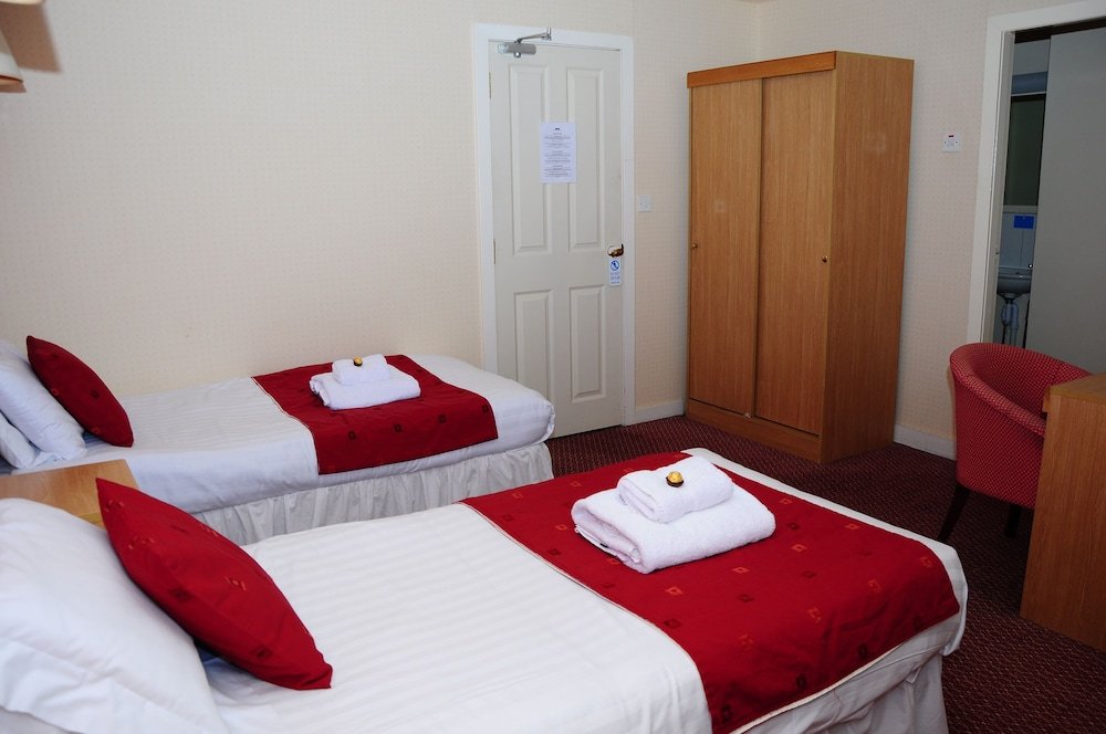 Фото The Station Hotel