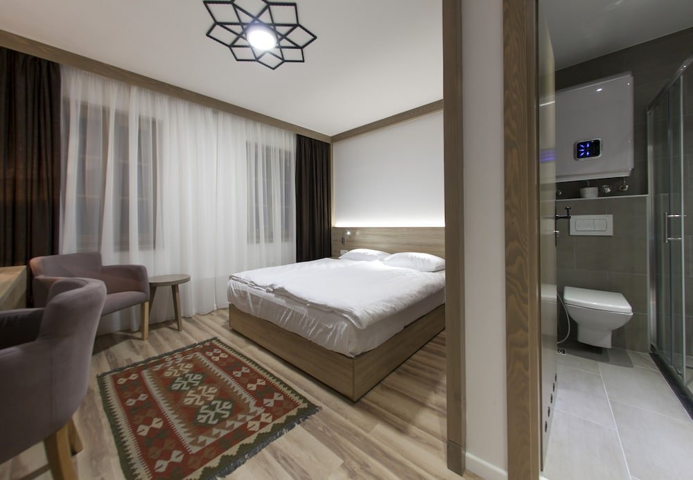 Фото Hotel Emen