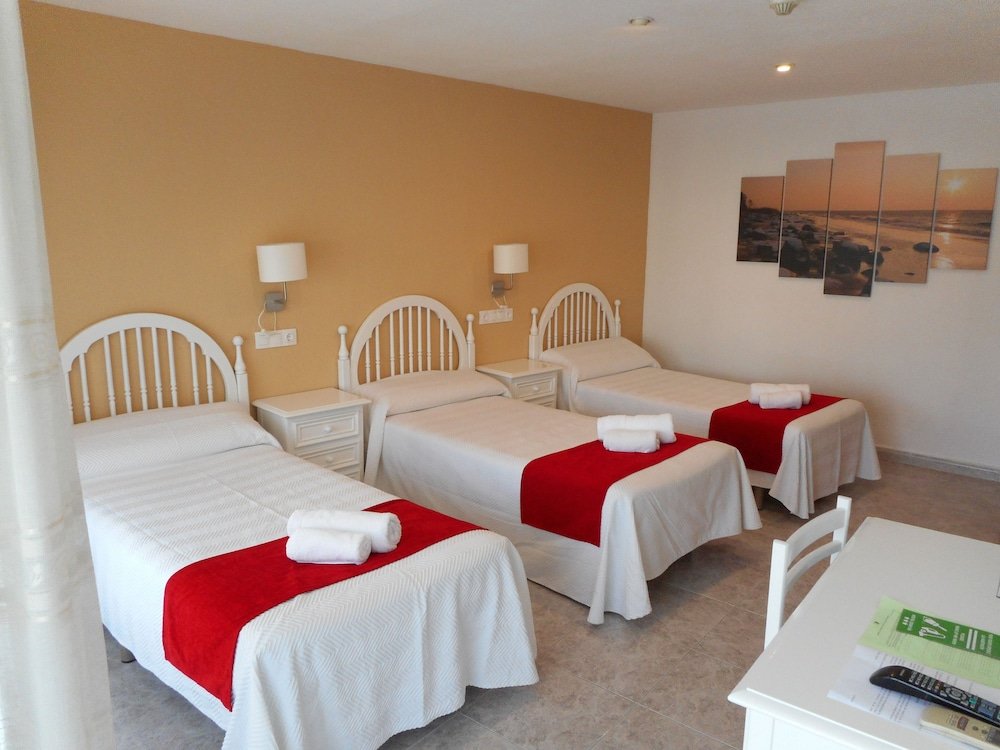 Фото Hostal Gran Vía