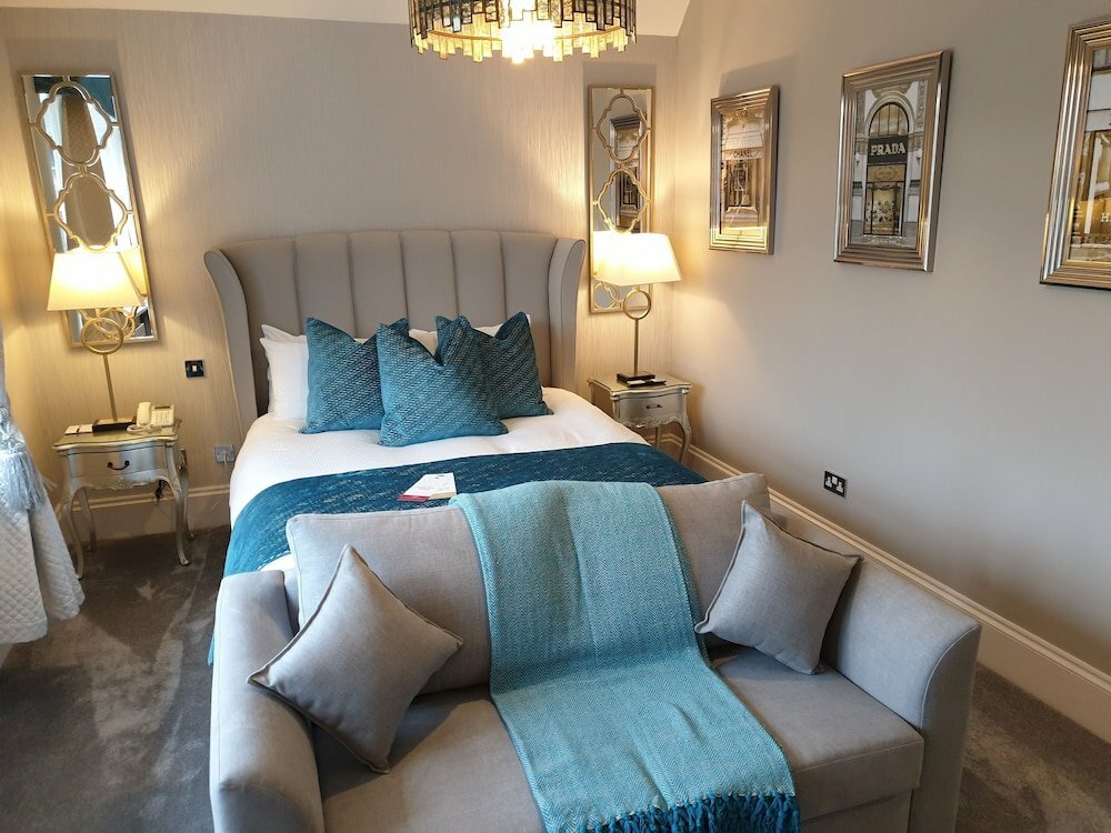 Hotel DeRougemont Manor Hotel, England, photo